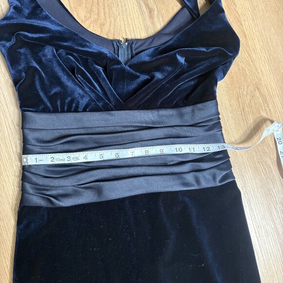 T Tadashi Shoji Velvet Gown maxi dress size 4 S small midnight navy blue holiday - Picture 11 of 12